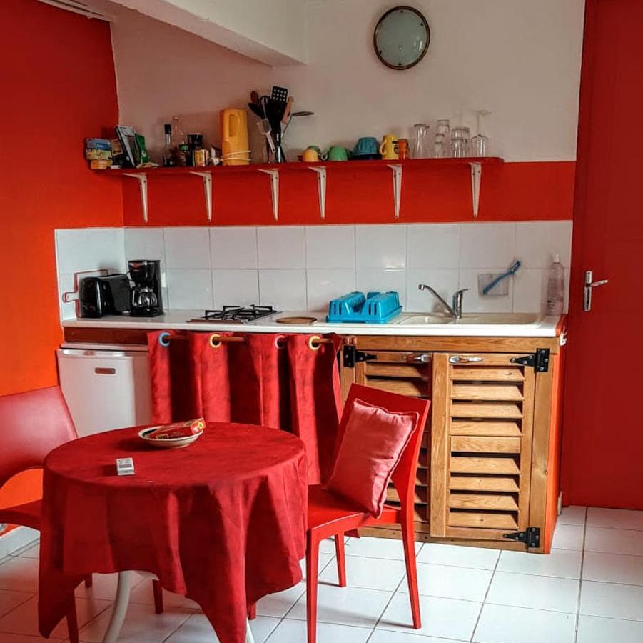 Mangoplaya Deshaies Room photo