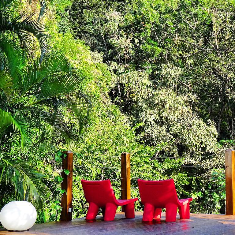 Mangoplaya Deshaies Exterior photo